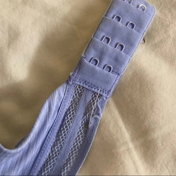 Victoria’s Secret Perfect Shape Purple Special Edition Bow Cross Bra 32C EUC - Picture 8 of 8